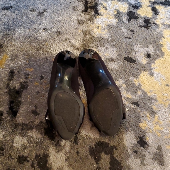 Guess Heels - Picture 4 of 4